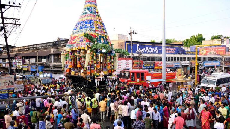 Thousands of devotees participate in car festivals in Dindigul, Theni