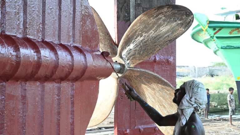 Maintenance of mechanised boats intensifies ahead of fishing ban lift